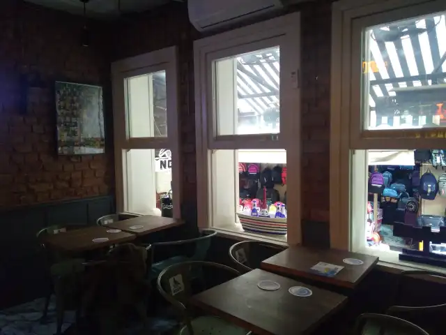 The Nook Cafe & Pub