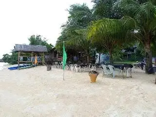 Kg. Senibong, Tanjung Senibong Beach Restoran Bajet & Aktiviti