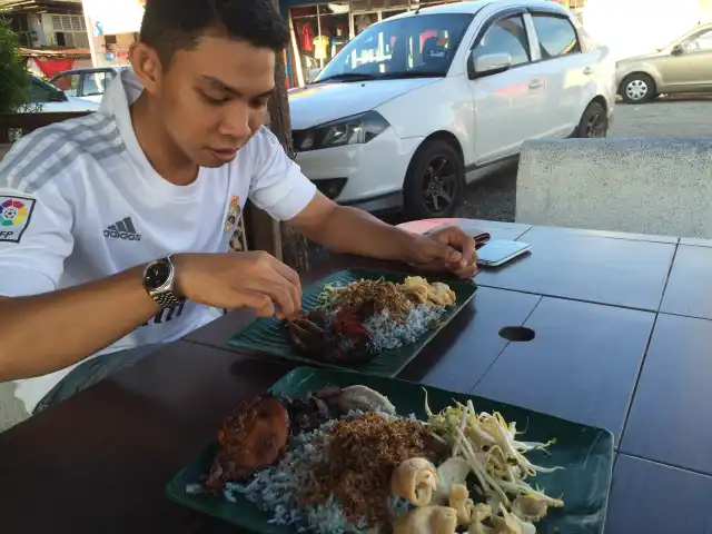 Restoran Nasi Kerabu Golok Food Photo 15