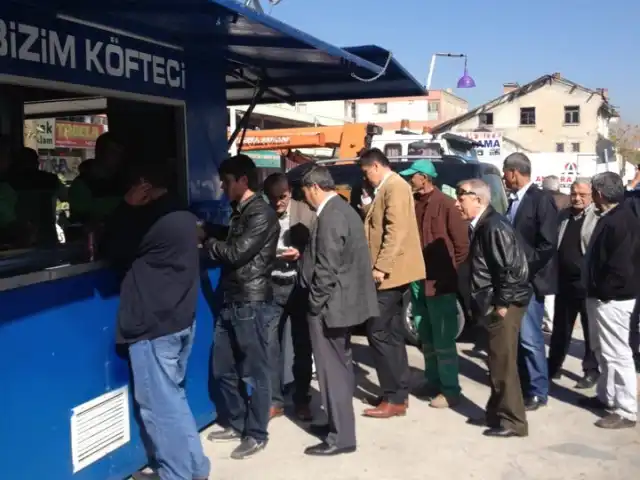 Bizim Köfteci Sokak Lezzeti'nin yemek ve ambiyans fotoğrafları 1