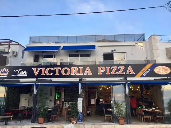 Tan Victoria Pizza