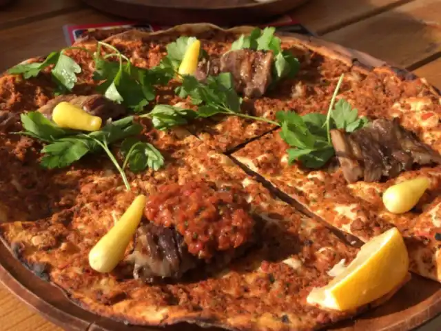 Beyzade Pide & Lahmacun'nin yemek ve ambiyans fotoğrafları 2