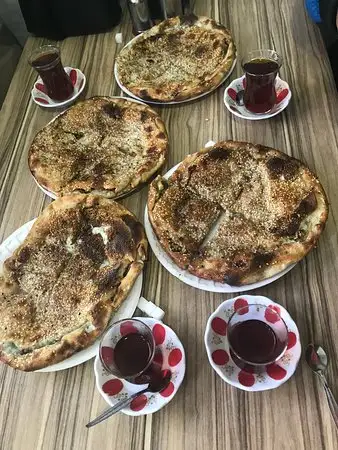 Hasan Şendağlı Pide Ve Yağ Somunu Salonu'nin yemek ve ambiyans fotoğrafları 1
