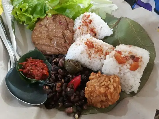 Gambar Makanan Nasi Jamblang Sadakeling 6