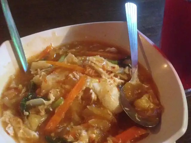 Sarina Seafood Tomyam Food Photo 6