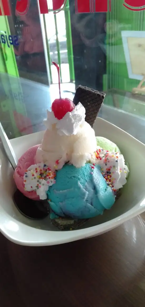 Gambar Makanan Es Krim Tentrem 18