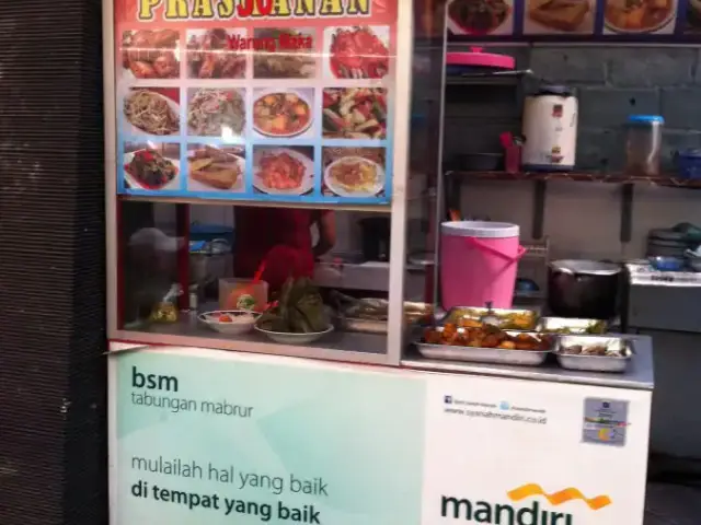 Gambar Makanan Prasmanan 3