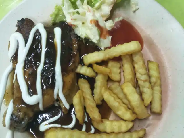 Angah D&C Western & Steam Burger Food Photo 11
