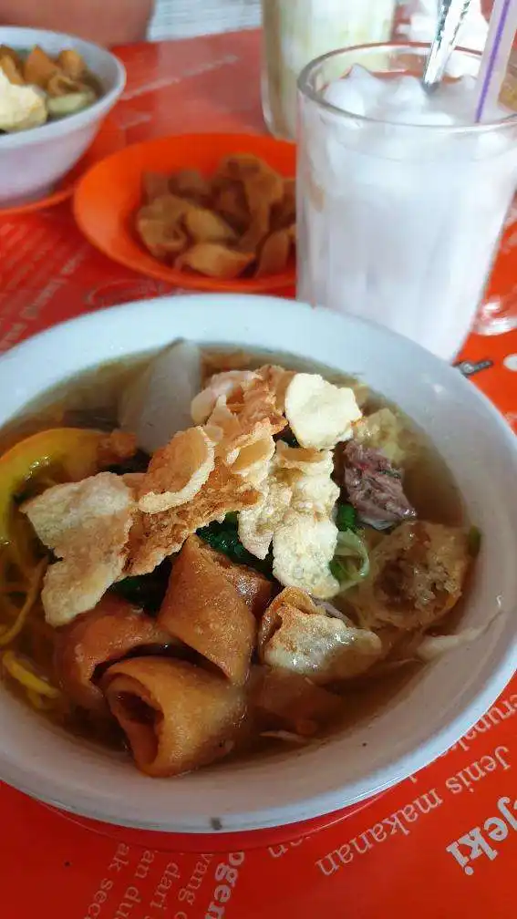 Gambar Makanan Soto Mie Mang Ohim 10