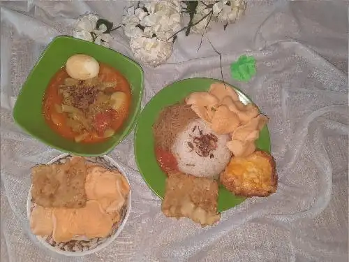 Nasi Uduk dan Lontong Sayur Mbak Mini