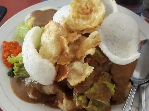 Warung Rujak + Nasi Campur Banyuwangi, Akasia