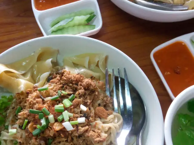 Gambar Makanan Pangsit Mie Ayam Simpang Super 3