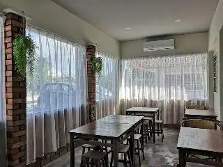HainanZai KMC (HBR Cafe) 海南仔咖啡店