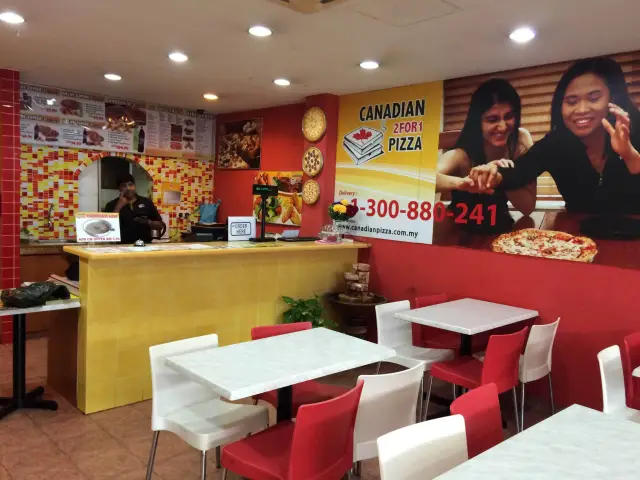 Canadian 2For1 Pizza Food Photo 5