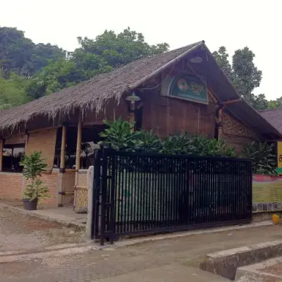 Saung Loa 2