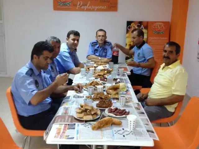 karaburun cesa çiğköfte salonu'nin yemek ve ambiyans fotoğrafları 2