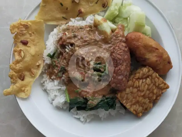 Gambar Makanan Nasi Pecel Khas Blitar Buk Nik, Klojen 1