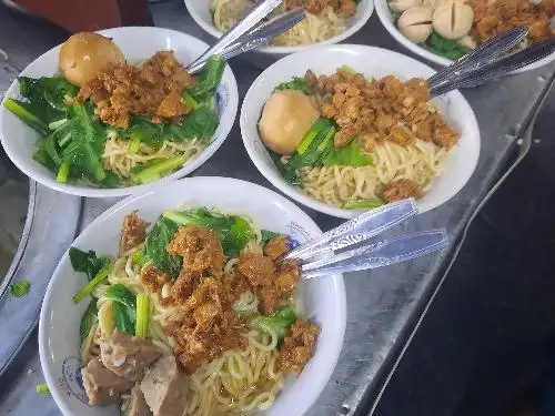 Mie Ayam Bakso Wonogiri, Diponegoro