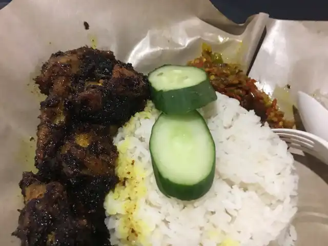 3 Budak Gemok Nasi Ayam Kicap Sambal Gesek Food Photo 10