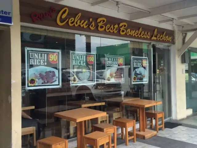 Ryley's Cebu's Best Boneless Lechon Food Photo 6