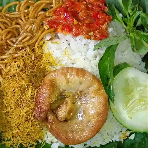 Gambar Makanan NASI BHUK UMIK MOH, Jl.ZAENAL ZAKSE GG. 4 JODIPAN 4