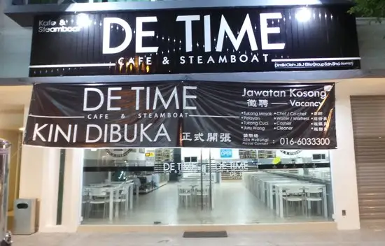 De Time Cafe & Steamboat