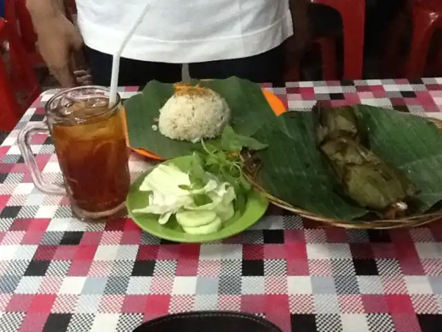 Gambar Makanan Nasi Uduk Jakarta 11