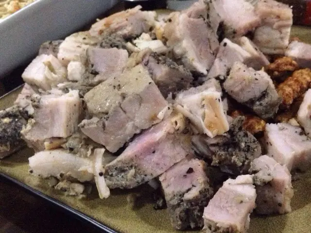 Tatang's Boneless Cebu Lechon Food Photo 13