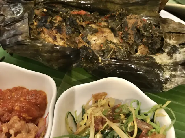 Gambar Makanan LeSeminyak 12