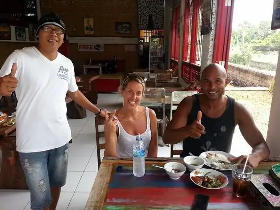 Gambar Makanan Warung Babi Guling Ibu Desak Raka 6