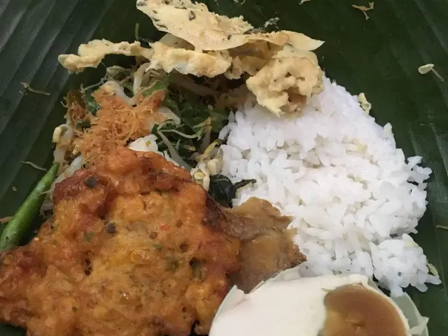 Gambar Makanan Pecel Pincuk Ibu Ida 8