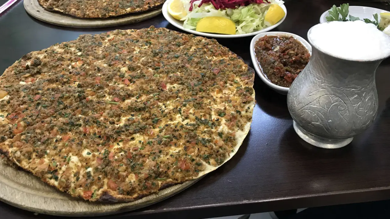 Kavuk Lahmacun