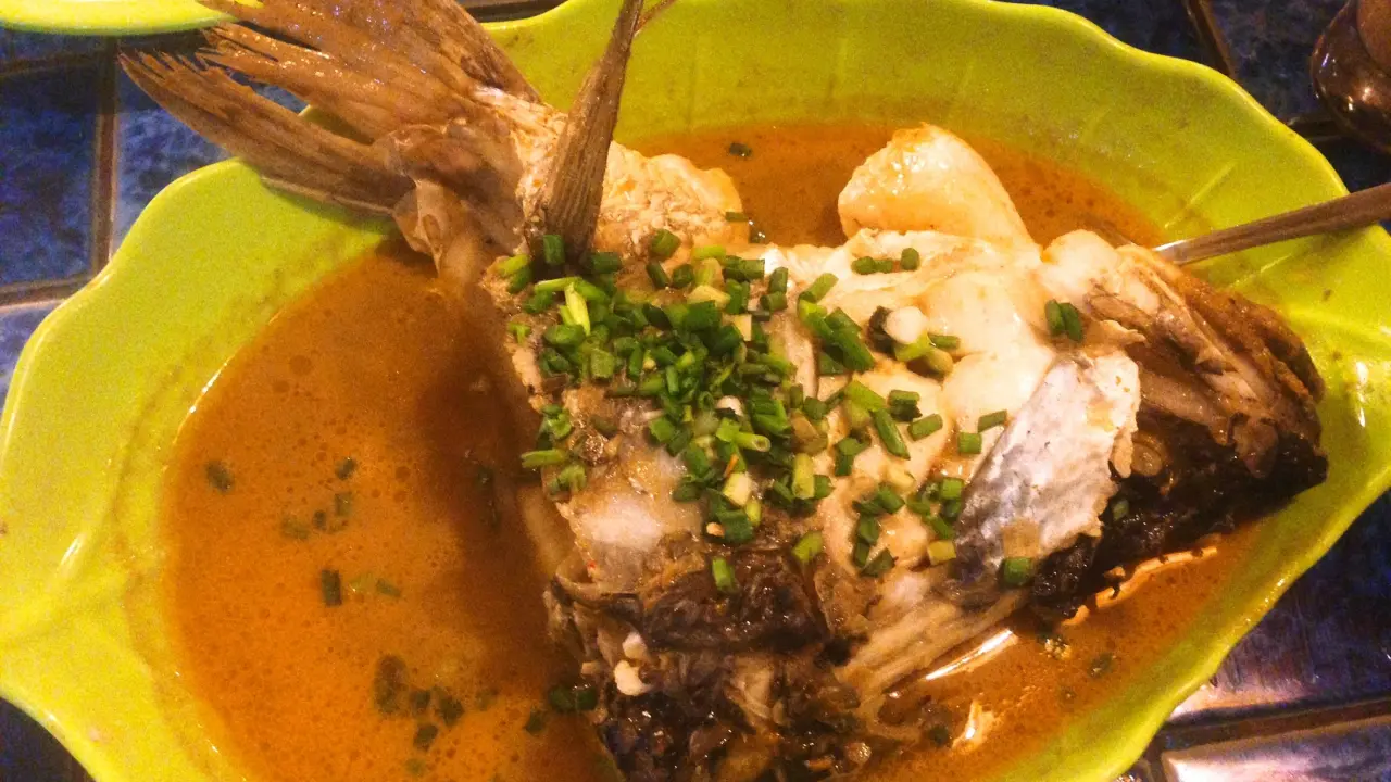 Gulai Kepala Ikan Pak Untung