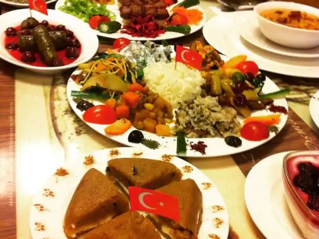Güler Osmanlı Mutfağı'nin yemek ve ambiyans fotoğrafları 33