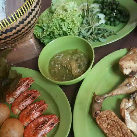 Gambar Makanan RM Sarirasa Sambel Tomat Hejo 6