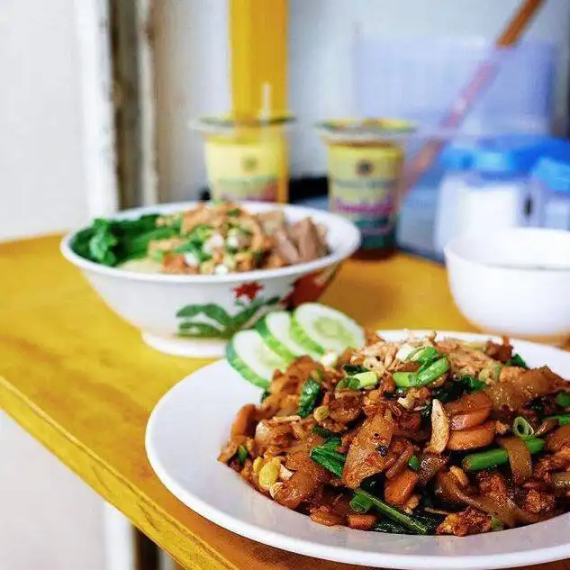 Gambar Makanan Warung Bakmi Gerobak Kuning 8