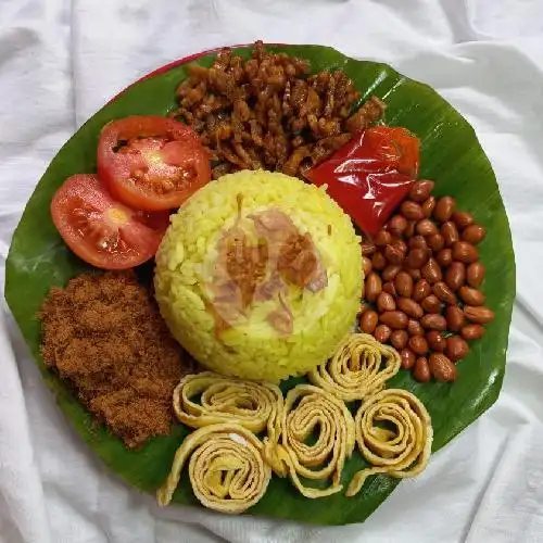 Gambar Makanan Nasi Kuning Uti, Jln Gejayan No 13 (Depan Pasar Demangan) Yogyakarta 2