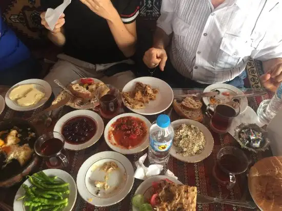 Kahyaoğlu Gözleme ve Kahvaltı Salonu'nin yemek ve ambiyans fotoğrafları 4