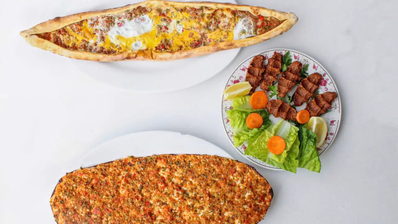 Özbesni Pide & Lahmacun