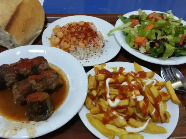 Ataturk Ogrenci Yurdu Yemekhanesi'nin yemek ve ambiyans fotoğrafları 6