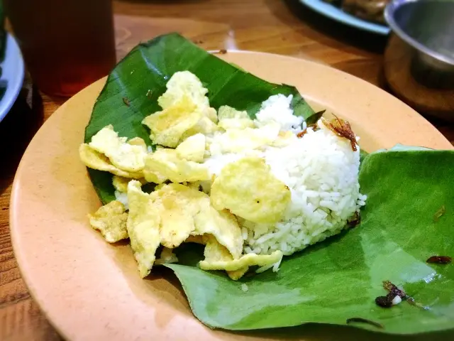 Gambar Makanan Nasi Uduk Ayam Goreng Babe H. Salman 4