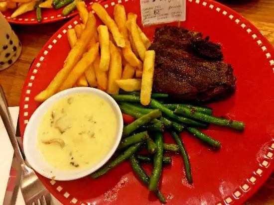 Gambar Makanan Steak Hotel by Holycow! TKP Radio Dalam 11