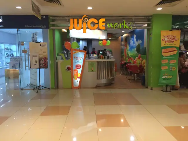 Juice Works Food Photo 5