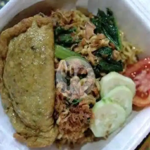 Gambar Makanan Mie Neraka dan Lontong Sayur Padang 1