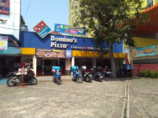 Gambar Makanan Domino's Pizza 8