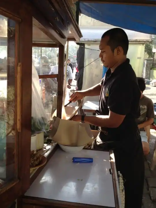 Gambar Makanan Bubur Ayam Udin 5