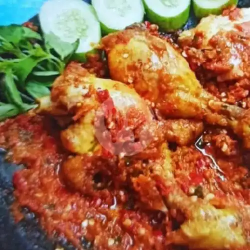 Gambar Makanan Ayam Geprek Dapur Kirana, Rw Monginsidi 2