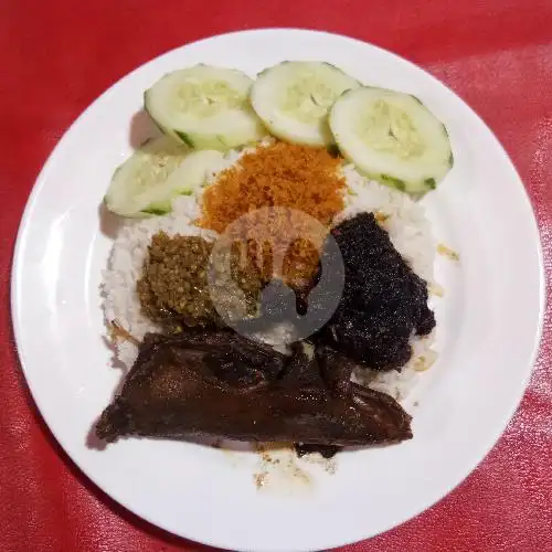 Gambar Makanan Bebek Goreng Jaya Eva Madura 2