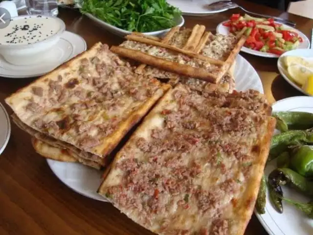 Hasan Şendağlı Pide Ve Yağ Somunu Salonu'nin yemek ve ambiyans fotoğrafları 9