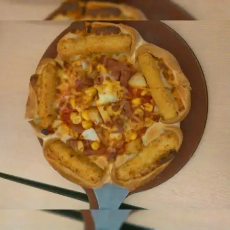 Gambar Makanan Pizza Hut - Giant Ciledug 1